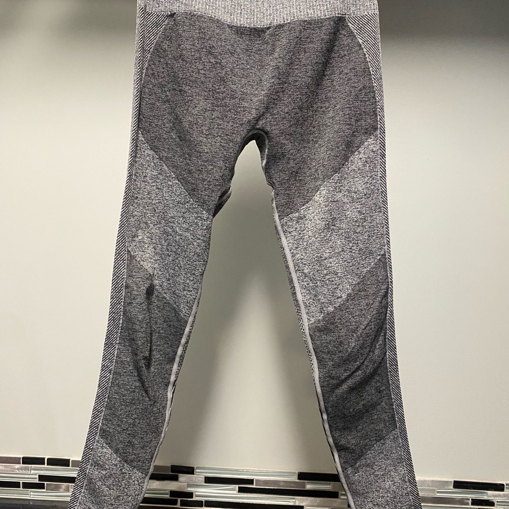 Umbro Gray Geometric Leggings Athletic Fit